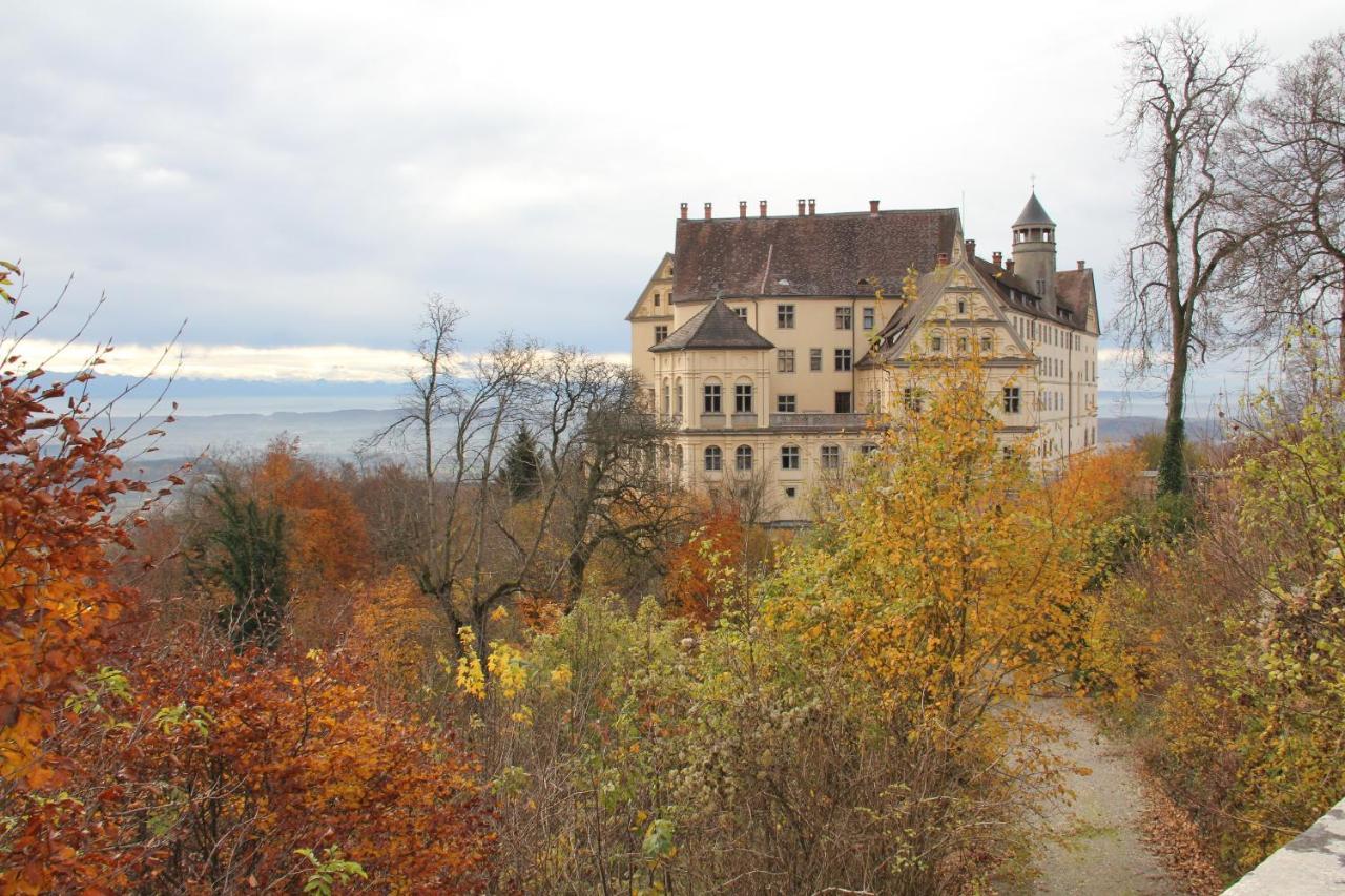 Ferienwohnung Am Schloss Heiligenborn Exteriör bild