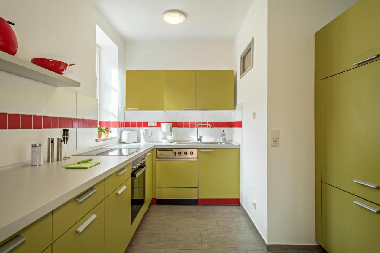 Ferienwohnung Am Schloss Heiligenborn Exteriör bild