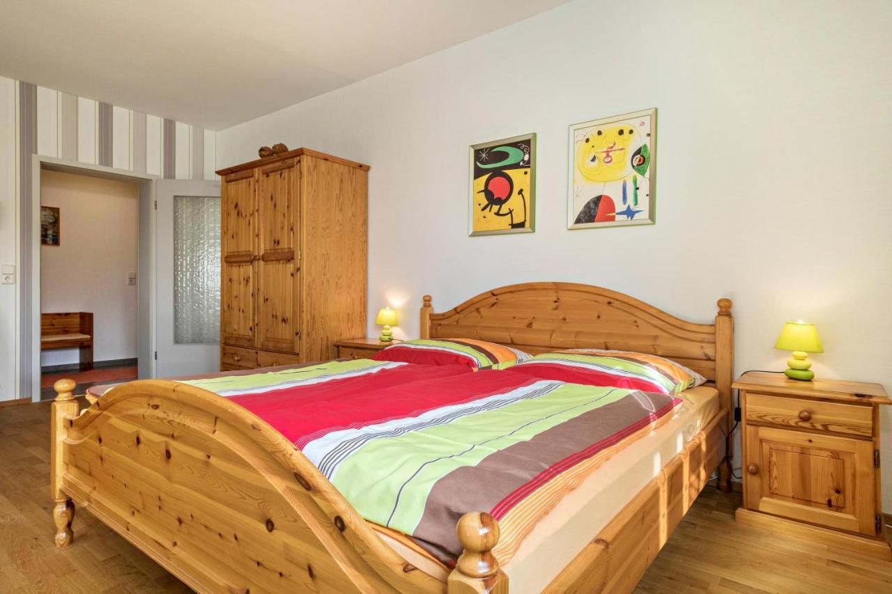 Ferienwohnung Am Schloss Heiligenborn Exteriör bild